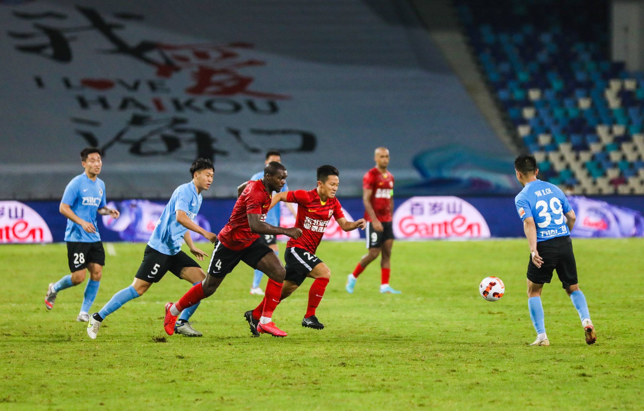 迅速吸引了 迅速吸引了