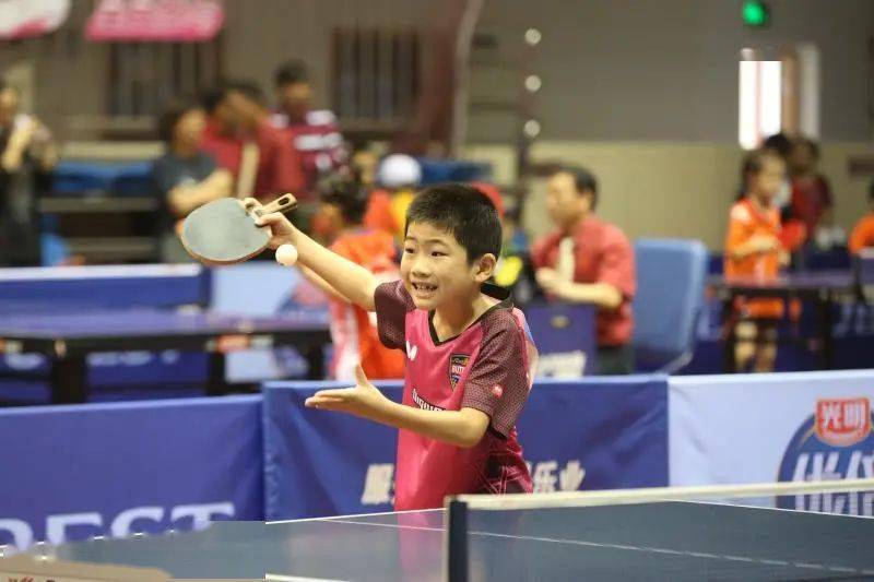 英超联赛中 英超联赛中