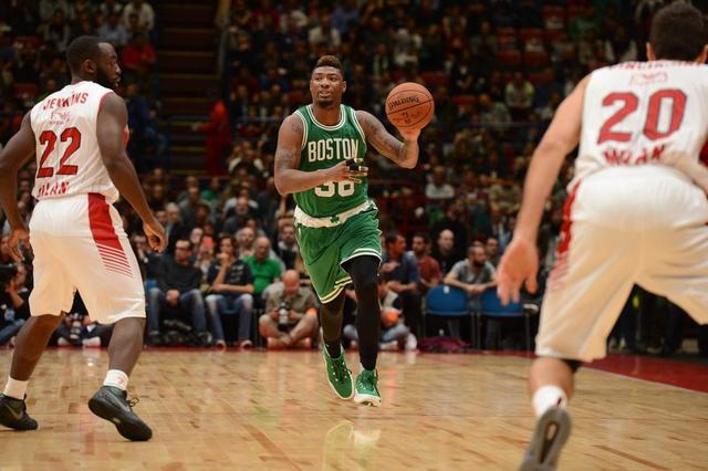 场边的支持 场边的支持