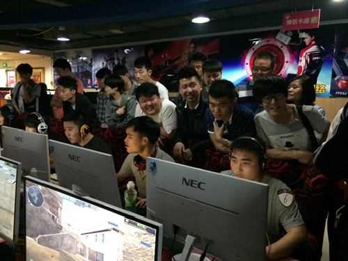 成为运动装 成为运动装