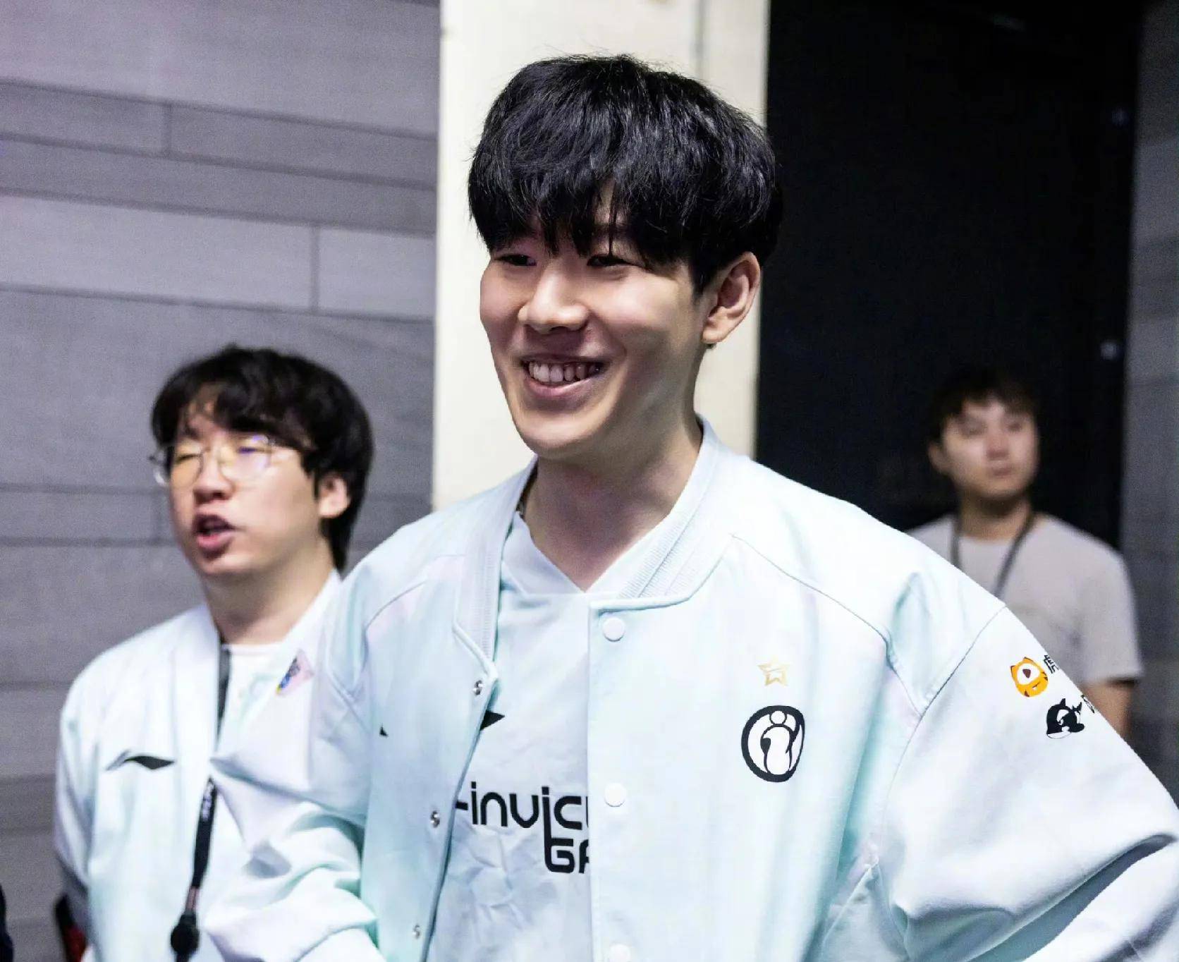 现出了拼搏 现出了拼搏