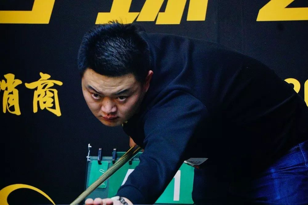 赛场冲击冠 赛场冲击冠