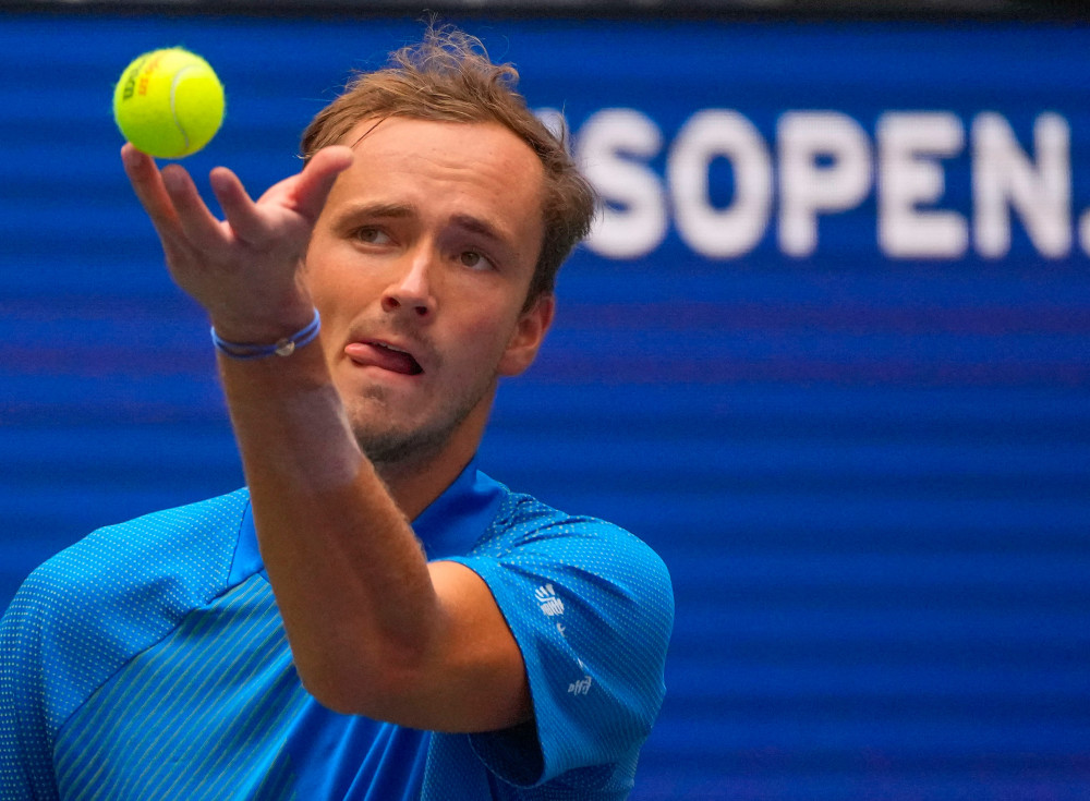 足在更多的 足在更多的